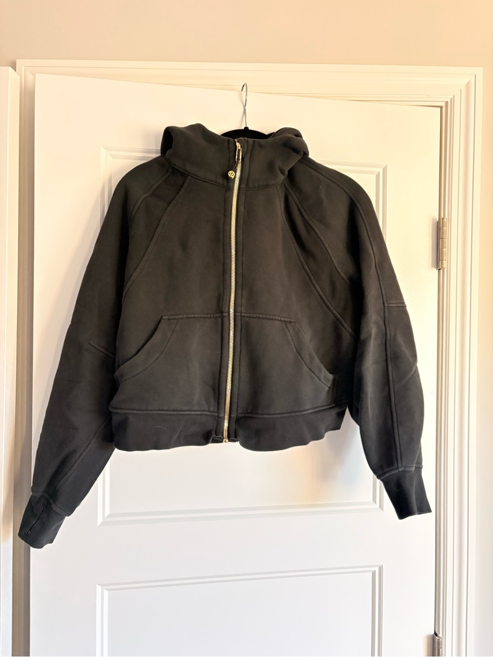 Lululemon scuba full zip, black w gold zipper, size Medium
